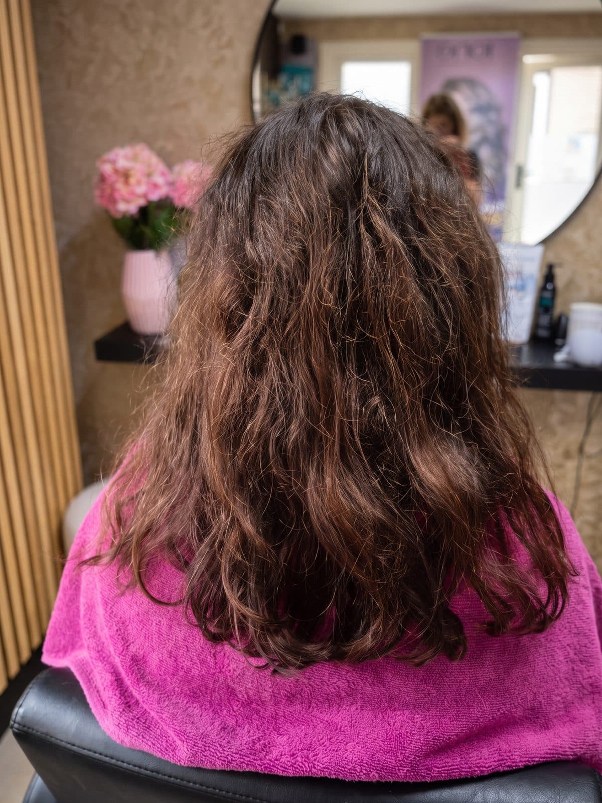 Voor: lang roodbruin haar met slag en pluis